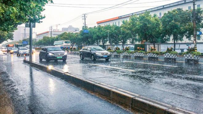 最新大暴雨的影響與應對，大暴雨的影響及應對策略