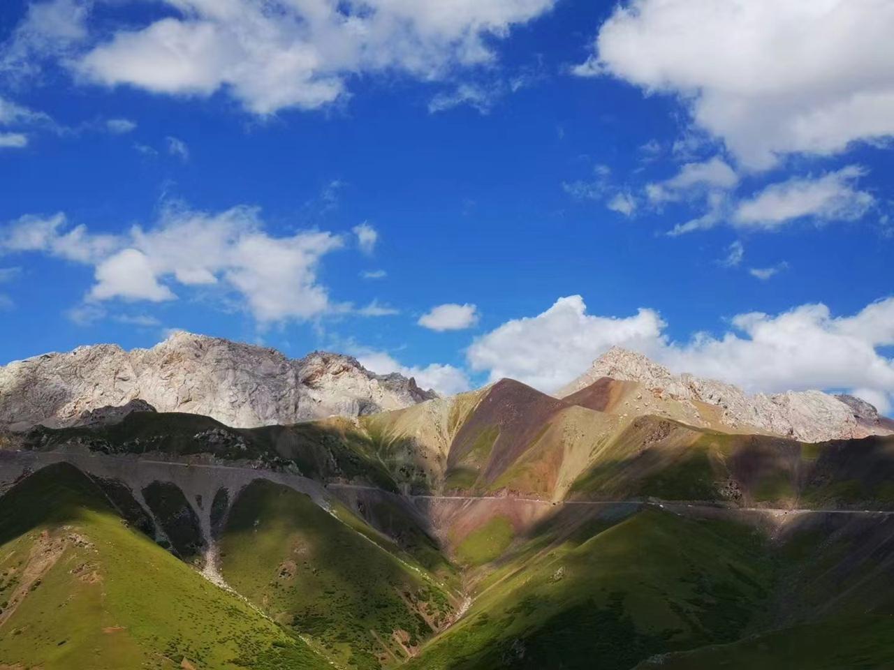 新疆旅游團報價，深度探索的十日游之旅，新疆十日深度游探索之旅，旅游團報價全攻略